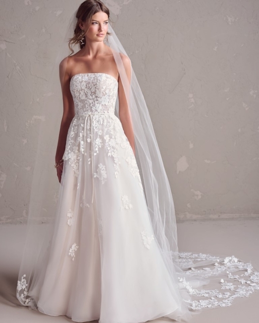 Sposa 2025 -  -  Modello  205